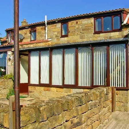 Barn Cottage, Saltburn-by-the-sea * Hinderwell